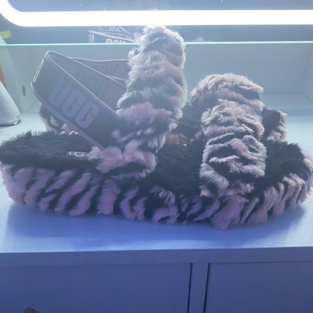 Pink Uggs